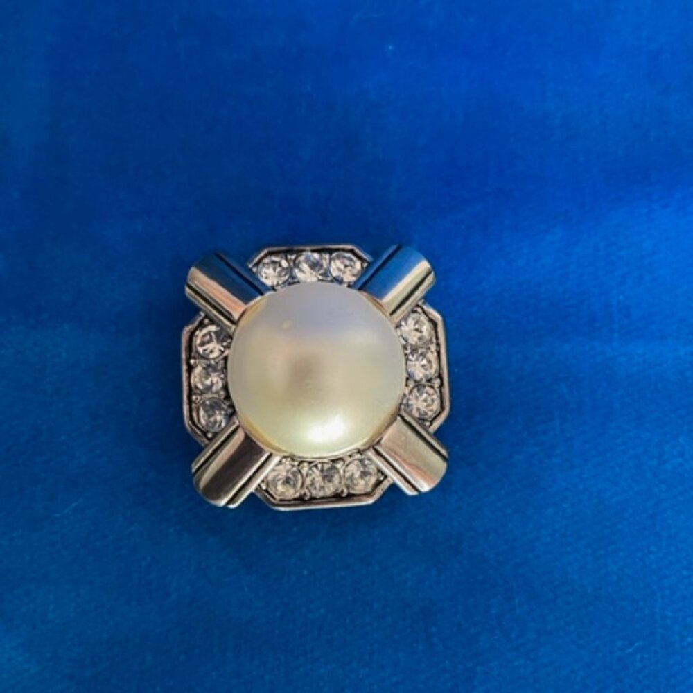 FM Rhinestone Faux Pearl Brooch/Pendant